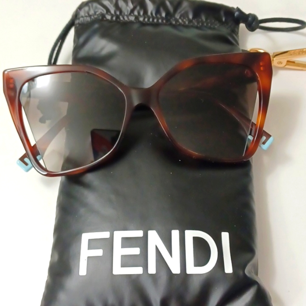 *NWT* Fendi FE40010U WAY 53F Havana Brown Gradient Butterfly 🦋 Sunglasses - Picture 3 of 8